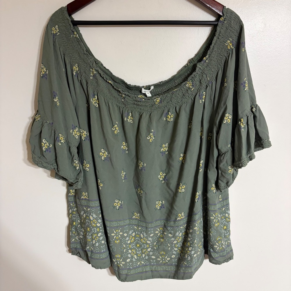 Maurices Women Olive Green Floral Smocked Off Shoulder Bell Sleeve Blouse Size 2